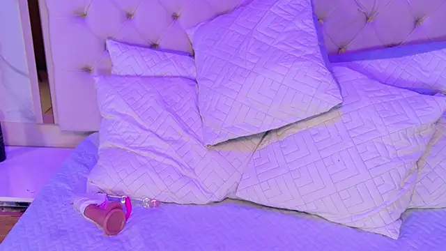 Olivia rosee1 online show from 8, 7, 2026