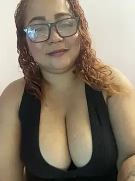 Snapshot of sabrina_hot_milf chatting on 19, 7, 2026 sabrina hot milf online show from 19, 7, 2026