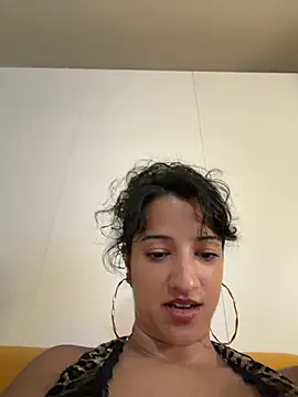 Snapshot of AishaLoveX chatting on 10, 7, 2026 AishaLoveX online show from 10, 7, 2026