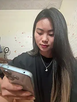 Snapshot of Lynk2xx chatting on 9, 7, 2026 Lynk2xx online show from 9, 7, 2026
