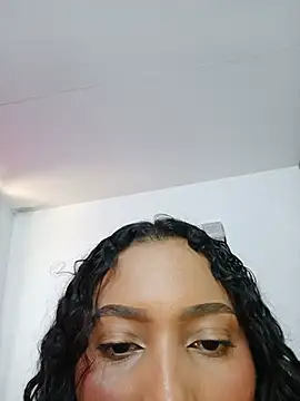 Paula Akari online show from 14, 7, 2026