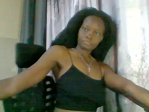 Snapshot of Sashalunar chatting on 10, 7, 2026 Sashalunar online show from 10, 7, 2026