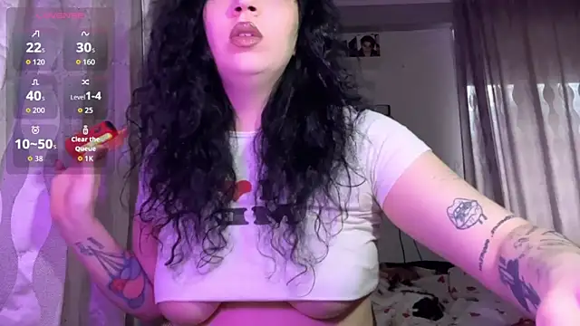 Snapshot of miss___maddy chatting on 10, 7, 2026 miss maddy online show from 10, 7, 2026