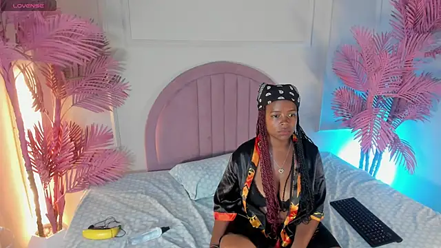 Snapshot of Tiianascott chatting on 13, 7, 2026 Tiianascott online show from 13, 7, 2026