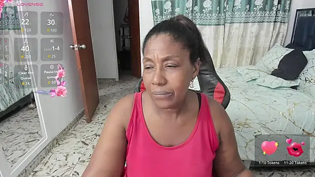 LupeAdams online show from 18, 10, 2025