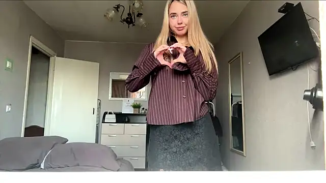 Snapshot of KamLobach chatting on 15, 7, 2026 KamLobach online show from 15, 7, 2026