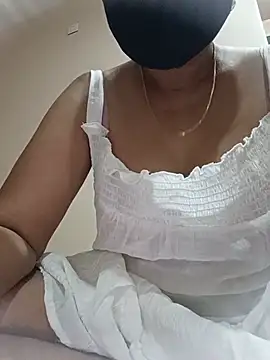 Snapshot of Nila_tamil36 chatting on 20, 7, 2026 Nila tamil36 online show from 20, 7, 2026