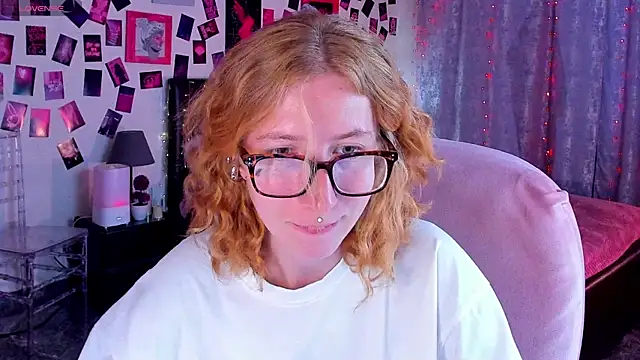 Snapshot of TerriaReed chatting on 24, 7, 2026 TerriaReed online show from 24, 7, 2026