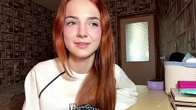 Snapshot of HopeOliger chatting on 11, 7, 2026 HopeOliger online show from 11, 7, 2026