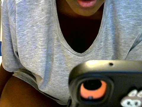 Snapshot of andile2025 chatting on 4, 8, 2026 andile2025 online show from 4, 8, 2026