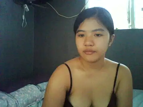 Snapshot of Loving_u19 chatting on 13, 7, 2026 Loving u19 online show from 13, 7, 2026