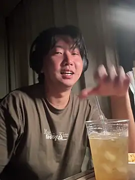 Snapshot of karuhikaru chatting on 3, 8, 2026 karuhikaru online show from 3, 8, 2026