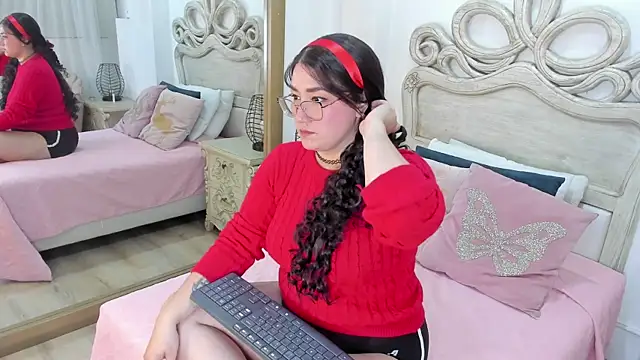 lesly roseliss online show from 12, 7, 2026