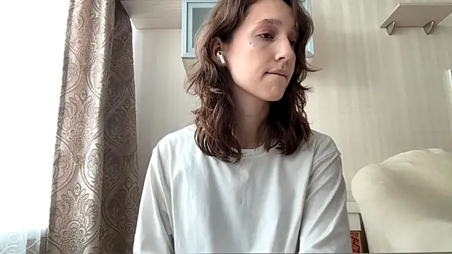 Snapshot of muwi_nuwi chatting on 13, 7, 2026 muwi nuwi online show from 13, 7, 2026