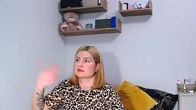 alisenties online show from 11, 10, 2025