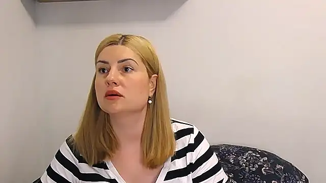 alisenties online show from 3, 6, 2026