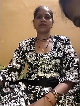 Snapshot of simran_bby chatting on 15, 7, 2026 simran bby online show from 15, 7, 2026