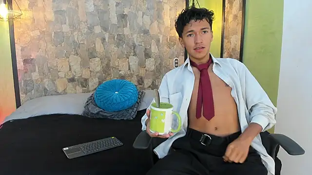 Snapshot of alex_santoss chatting on 16, 7, 2026 alex santoss online show from 16, 7, 2026