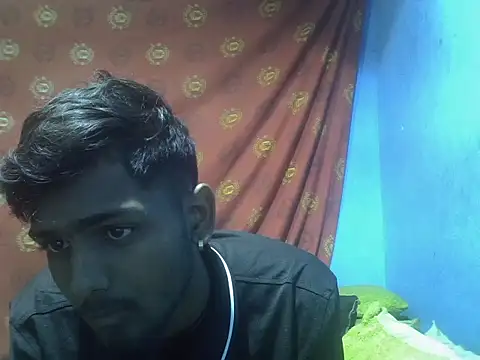 Snapshot of Mrsmiles001 chatting on 3, 8, 2026 Mrsmiles001 online show from 3, 8, 2026