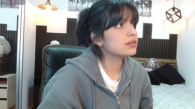 Snapshot of yurii_petite chatting on 15, 7, 2026 yurii petite online show from 15, 7, 2026