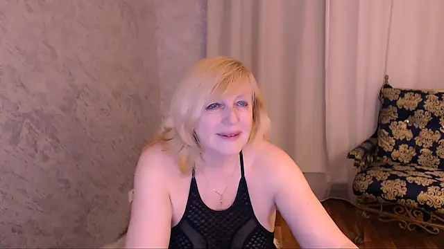 Snapshot of Samantha_Si chatting on 5, 5, 2026 Samantha Si online show from 5, 5, 2026