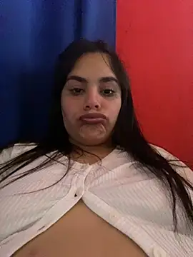 Snapshot of Luliii24 chatting on 31, 7, 2026 Luliii24 online show from 31, 7, 2026
