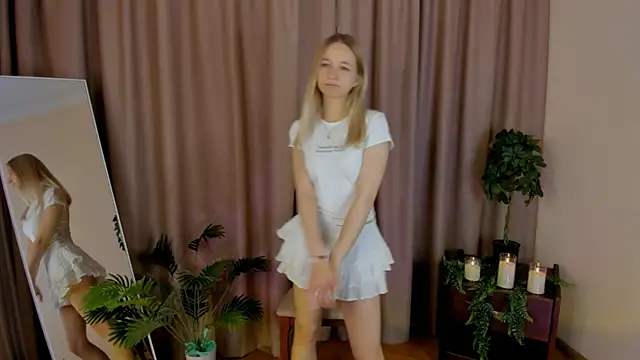 Snapshot of GirlMathExpert chatting on 21, 7, 2026 GirlMathExpert online show from 21, 7, 2026