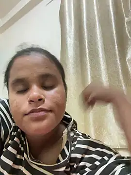 Snapshot of bhumii_ chatting on 15, 7, 2026 bhumii online show from 15, 7, 2026