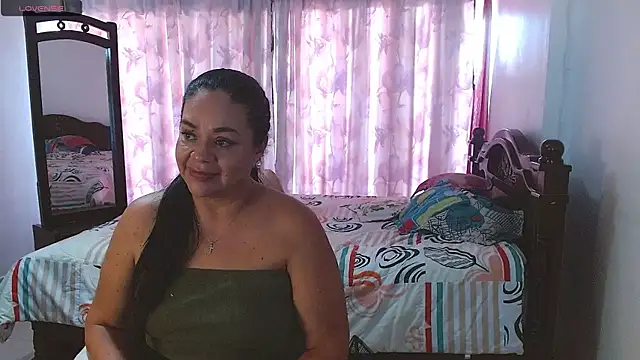 Snapshot of donatellarosi chatting on 21, 7, 2026 donatellarosi online show from 21, 7, 2026