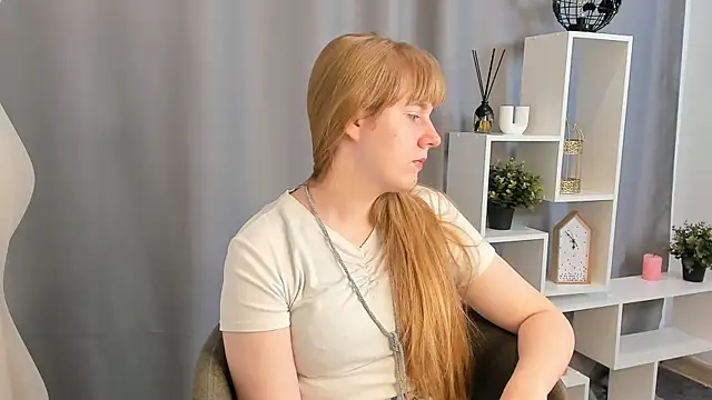 Snapshot of ReikoSick chatting on 17, 7, 2026 ReikoSick online show from 17, 7, 2026