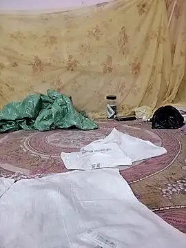 Snapshot of krvinay39 chatting on 8, 4, 2026 krvinay39 online show from 8, 4, 2026