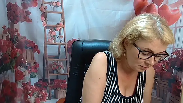 Snapshot of LindaSloboda chatting on 15, 7, 2026 LindaSloboda online show from 15, 7, 2026