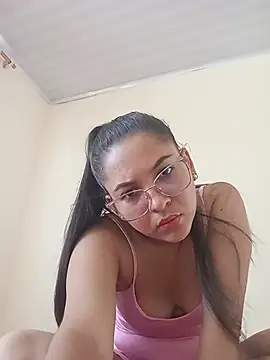 Snapshot of Roxxana2026 chatting on 15, 7, 2026 Roxxana2026 online show from 15, 7, 2026