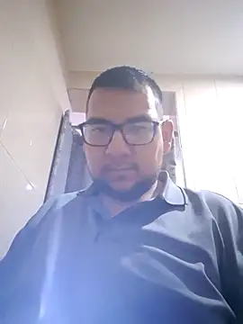 BearHugh94 online show from 23, 7, 2026
