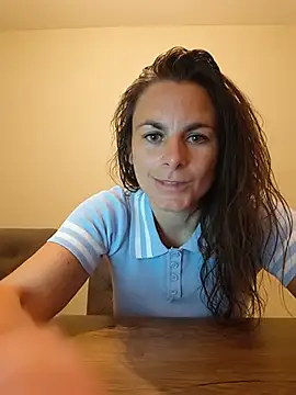 Snapshot of WildSweetheartXO chatting on 6, 8, 2026 WildSweetheartXO online show from 6, 8, 2026