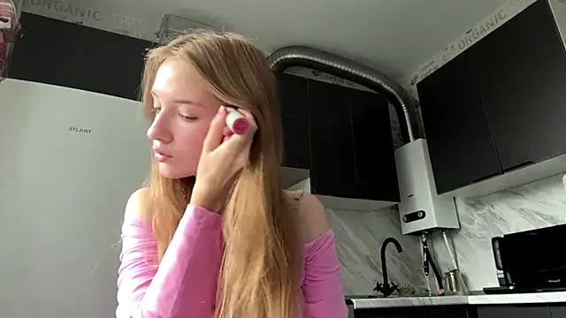 Snapshot of LuiseFurbeck chatting on 21, 7, 2026 LuiseFurbeck online show from 21, 7, 2026