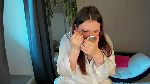 Niki Glow online show from 7, 8, 2026