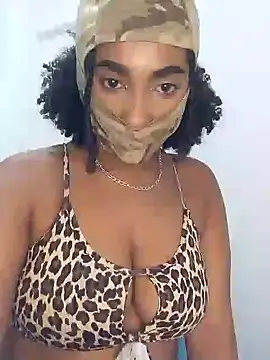 Snapshot of Neferttitt chatting on 22, 7, 2026 Neferttitt online show from 22, 7, 2026