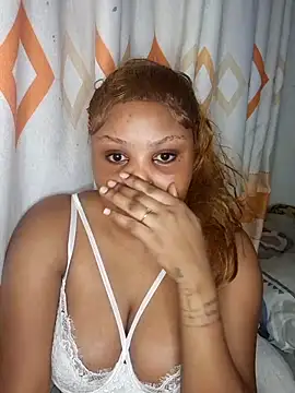 Snapshot of wide_rose chatting on 6, 8, 2026 wide rose online show from 6, 8, 2026