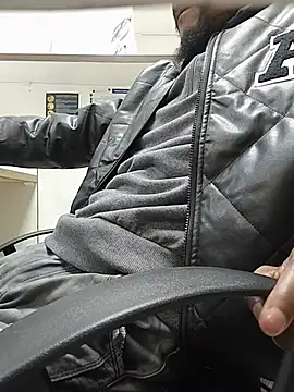 THATHARIYTALLDUDE online show from 7, 8, 2026