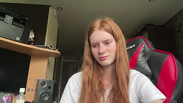 Snapshot of DanaStaheli chatting on 21, 7, 2026 DanaStaheli online show from 21, 7, 2026