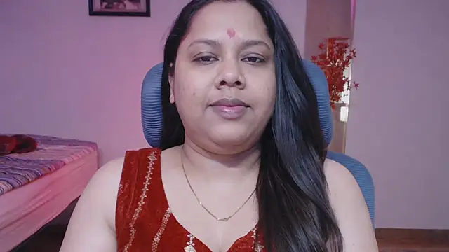 Snapshot of Varsha-ji7653 chatting on 18, 7, 2026 Varsha-ji7653 online show from 18, 7, 2026