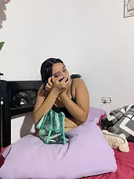 Snapshot of Reyxbabyalis chatting on 20, 7, 2026 Reyxbabyalis online show from 20, 7, 2026