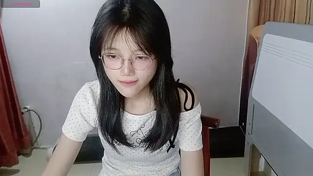 Snapshot of Tinley-vv chatting on 19, 7, 2026 Tinley-vv online show from 19, 7, 2026