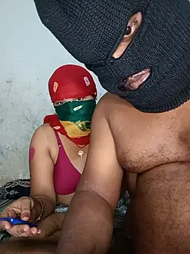 Miss cute couple online show from 5, 8, 2026