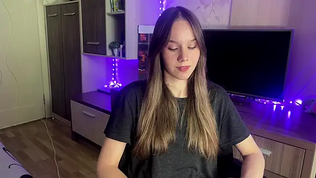 Snapshot of Rina_Right chatting on 22, 7, 2026 Rina Right online show from 22, 7, 2026