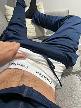 Snapshot of leowhyat chatting on 20, 7, 2026 leowhyat online show from 20, 7, 2026
