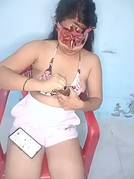 Snapshot of Komal_hot76 chatting on 3, 8, 2026 Komal hot76 online show from 3, 8, 2026