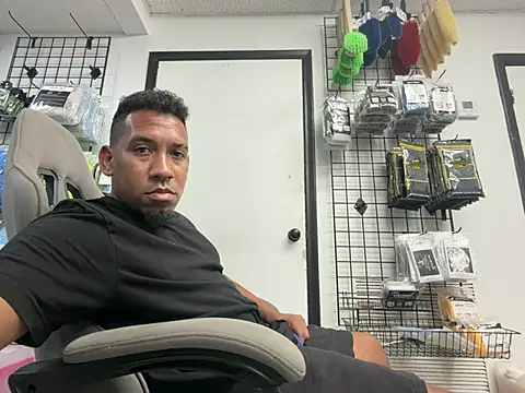 Snapshot of Herrokirkland chatting on 21, 7, 2026 Herrokirkland online show from 21, 7, 2026