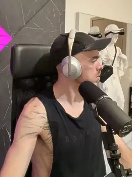 Snapshot of logan2kelly chatting on 31, 7, 2026 logan2kelly online show from 31, 7, 2026